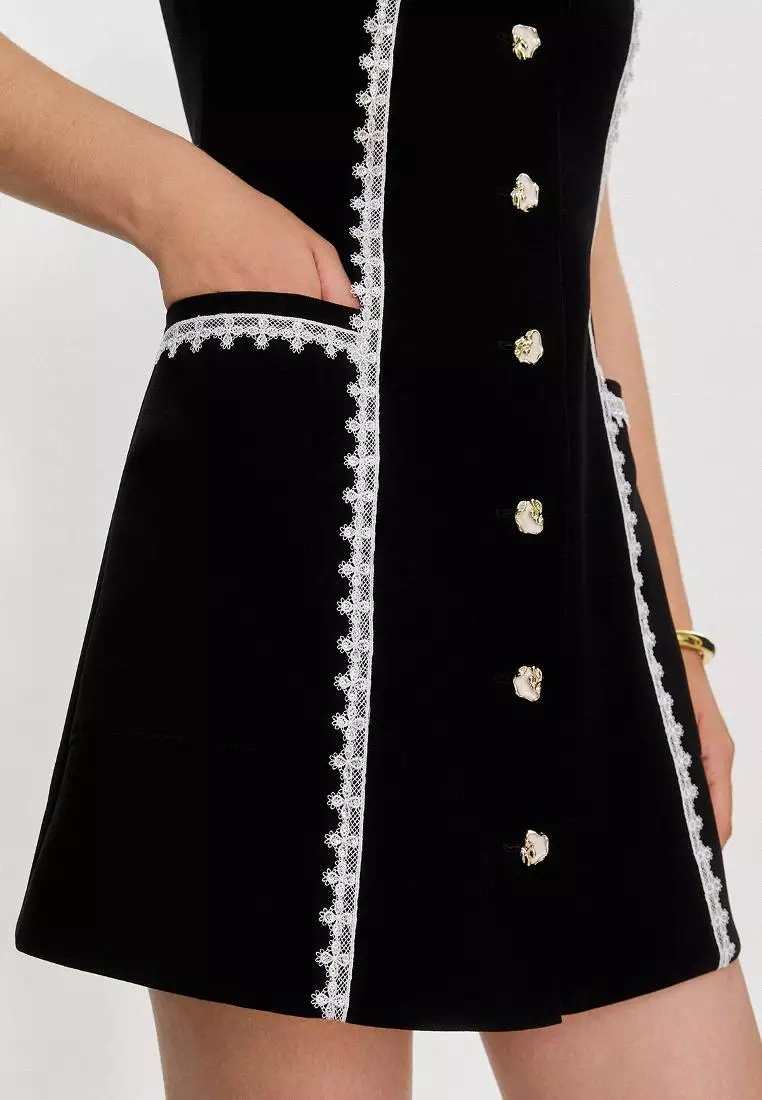 Contrast Trim Lace Dress