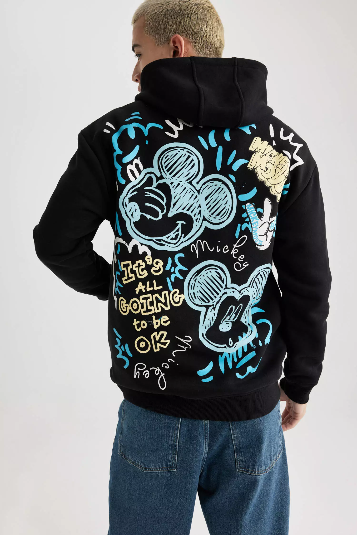 Pull and bear hotsell mickey mouse hoodie