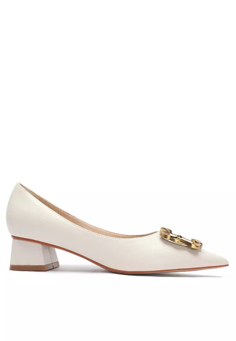 Discount on Twenty Eight Shoes  shoes - SKU: 4cm Pointed Buckle Pumps 995-9