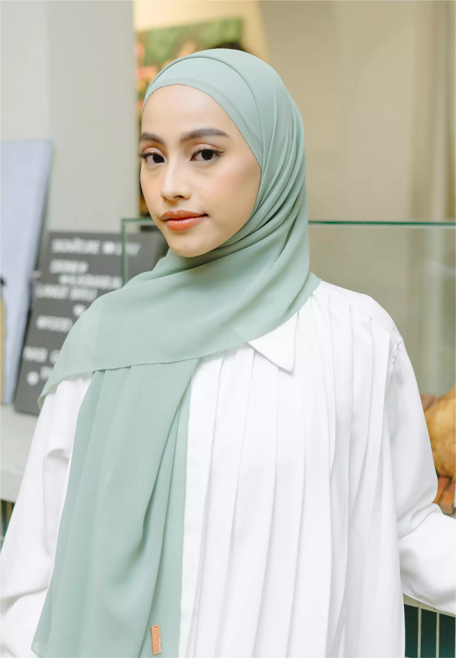 Bawal Eyelash Shawl Avocado