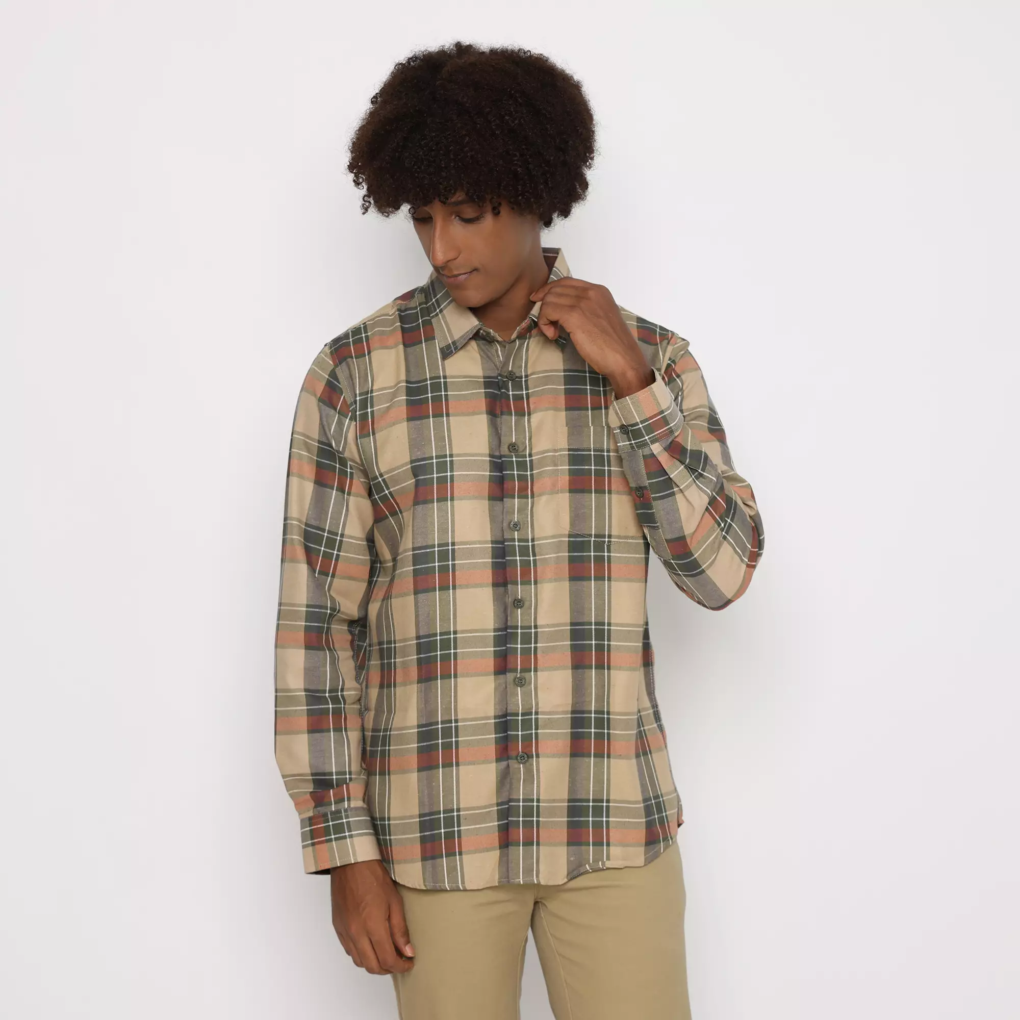 Platini Kemeja Kotak Pria Panjang Coklat 76352