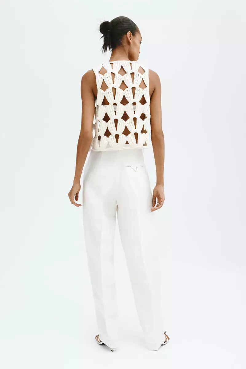Crochet-look waistcoat