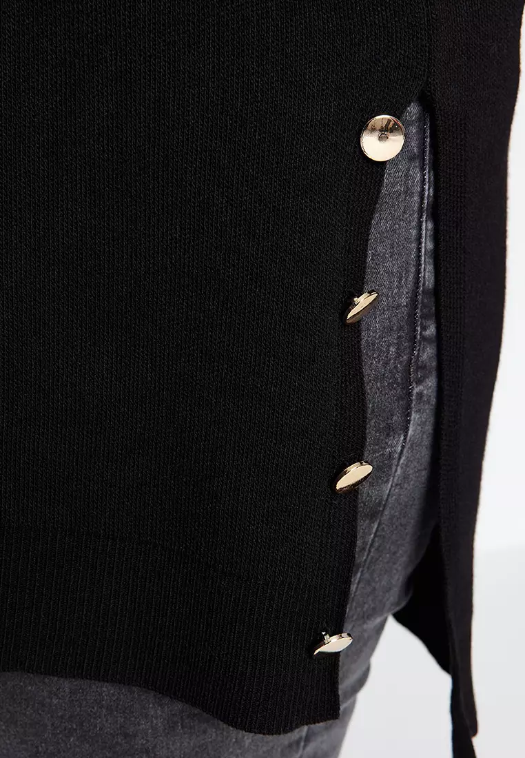 Black Button Detailed Turtleneck Knitwear Sweater Tbbaw24An00076