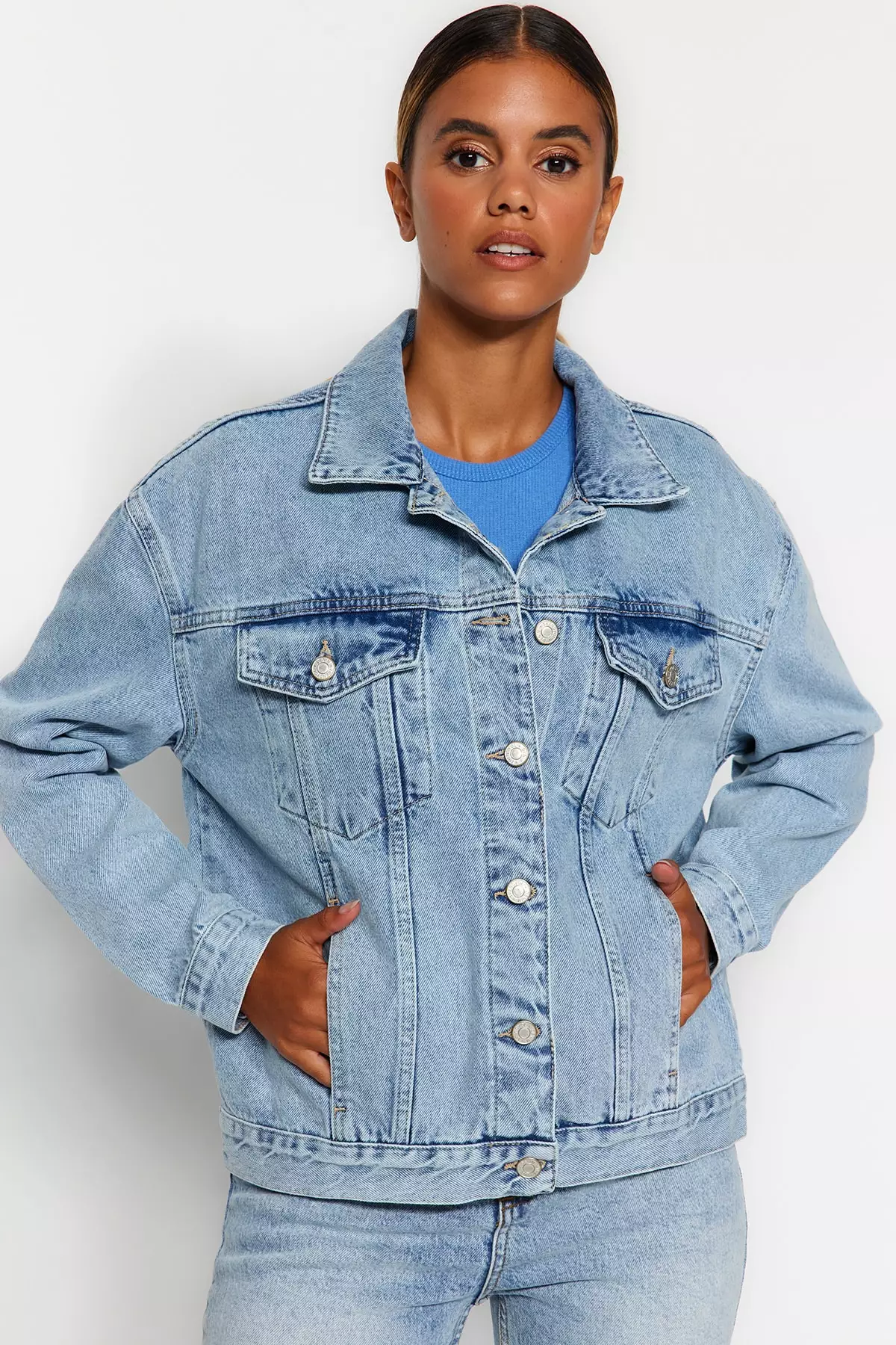 Buy Trendyol Long Sleeves Buttoned Denim Jacket 2024 Online