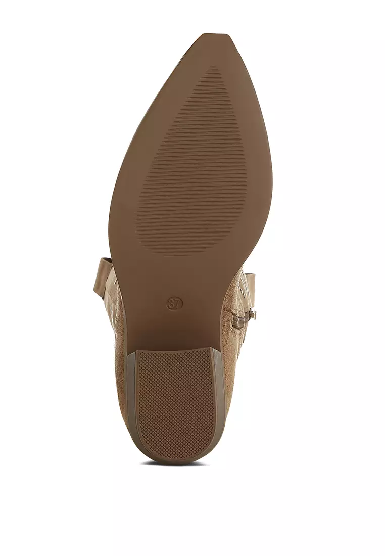 Sepatu bot koboi berhias stud warna Camel