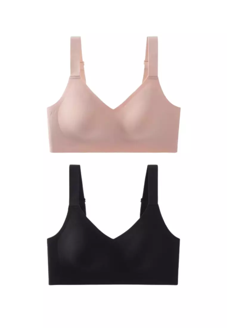 Premium Photo  Confident woman model in a seamless sports bra designed for  support and style