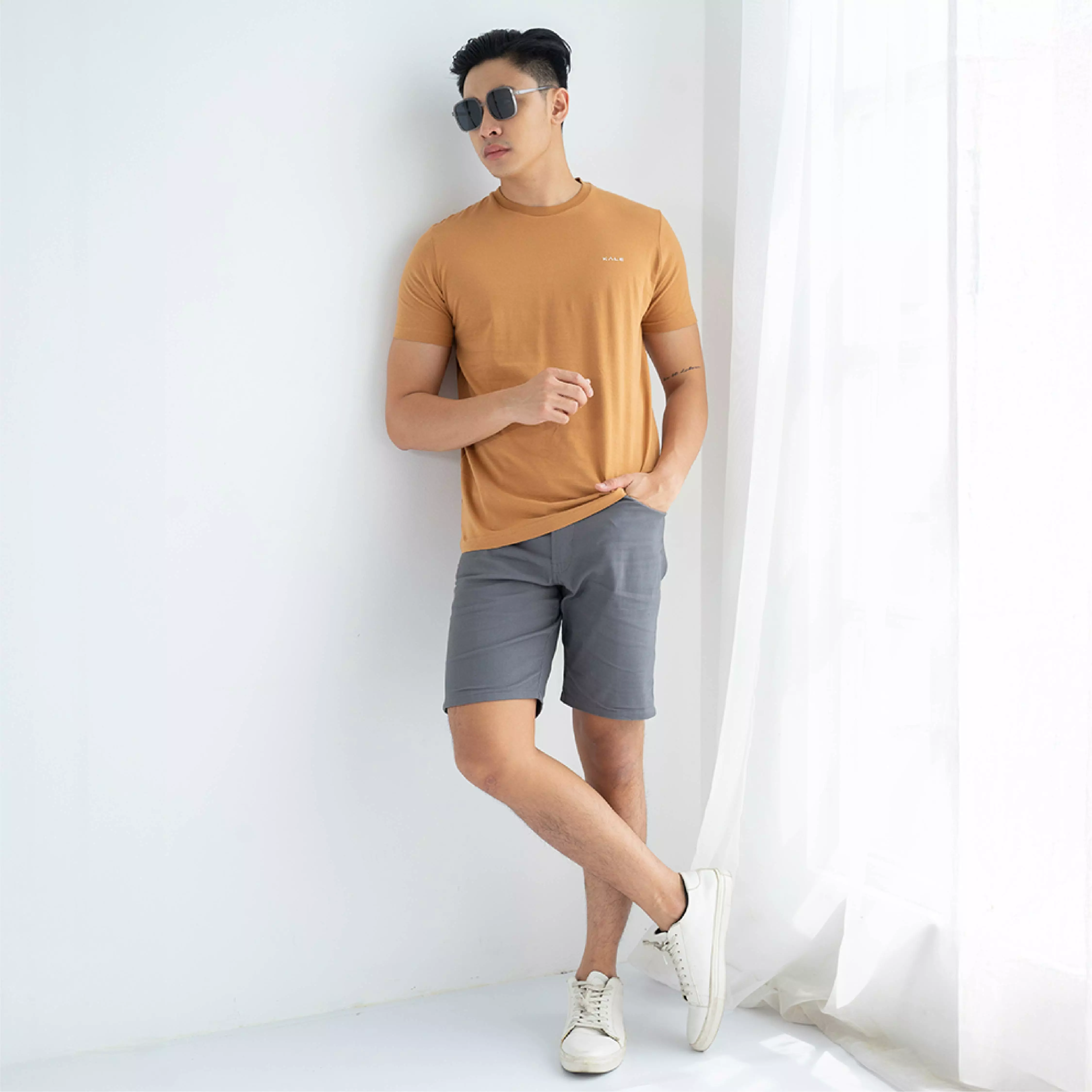 Kale Arion Dusty Brown / T-Shirt Pria Lengan Pendek / Unisex