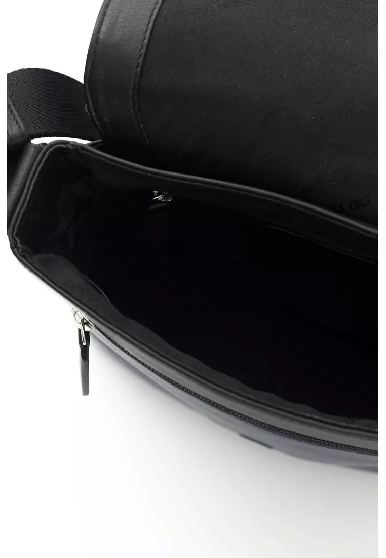 Buy Cerruti 1881 Cerruti 1881 Leather Messenger Bag 2023 Online ...
