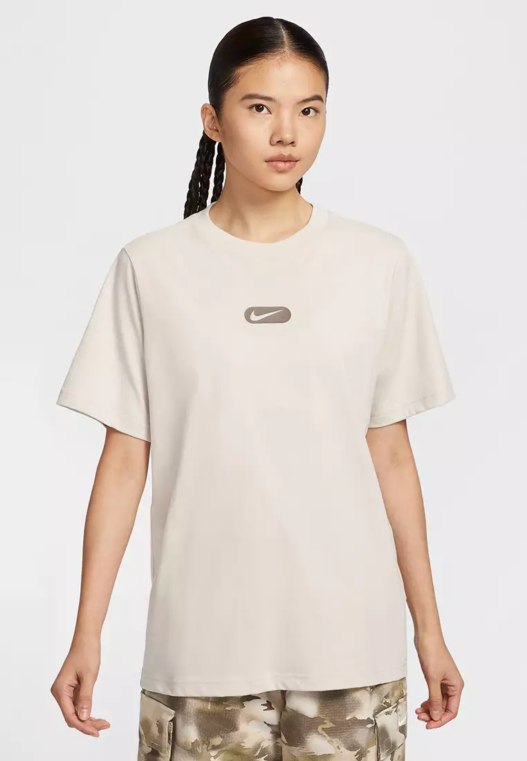 ★ Nike★ Sportswear Club Short Sleeve T-Shirt W Light Orew Amazon.com: Nike Men's Sportswear Club T-Shirt AR4997-664