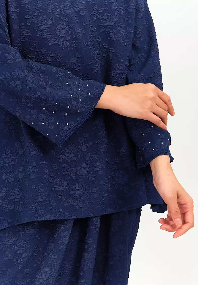 Gelak Tawa Kurung Modern