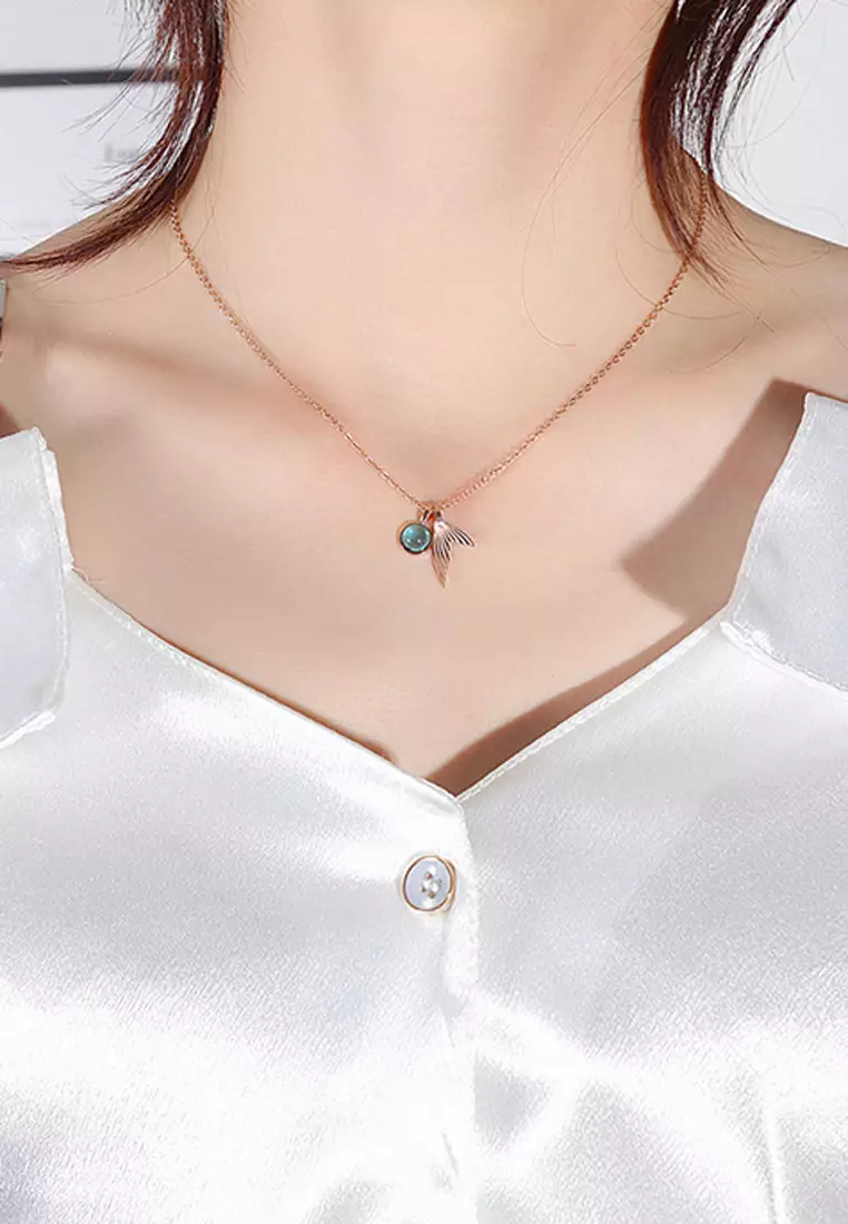 Trendy hotsell necklace online