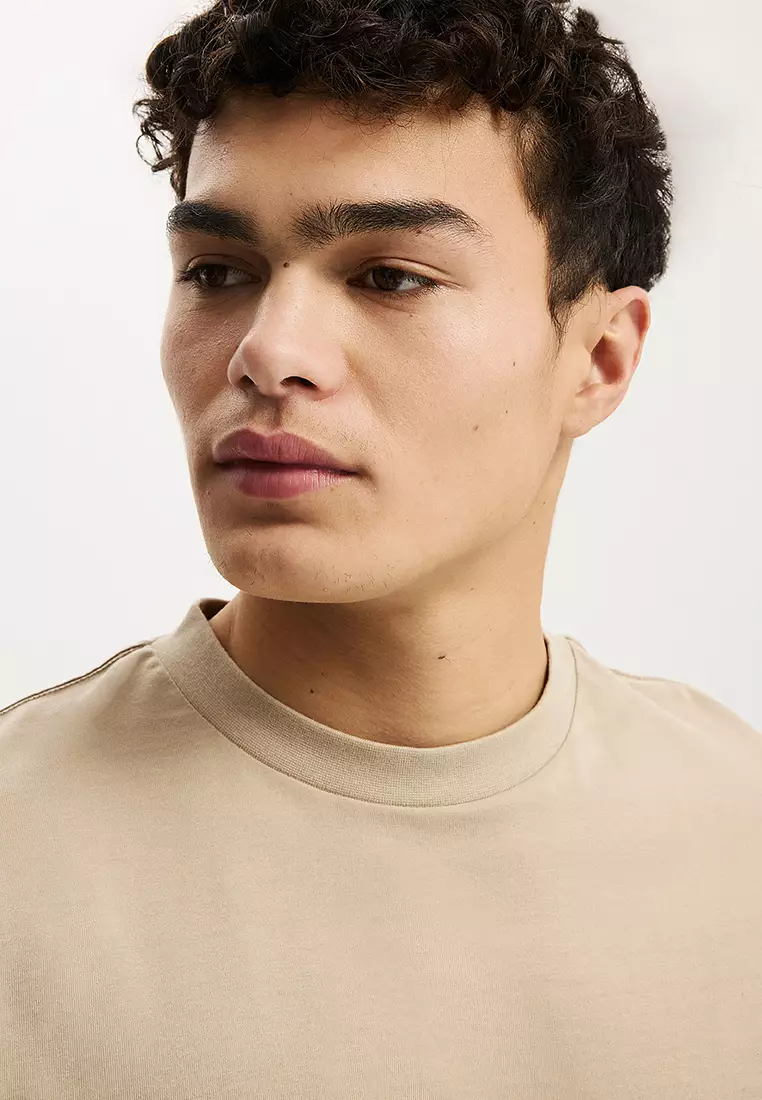 Cropped Fit T-Shirt