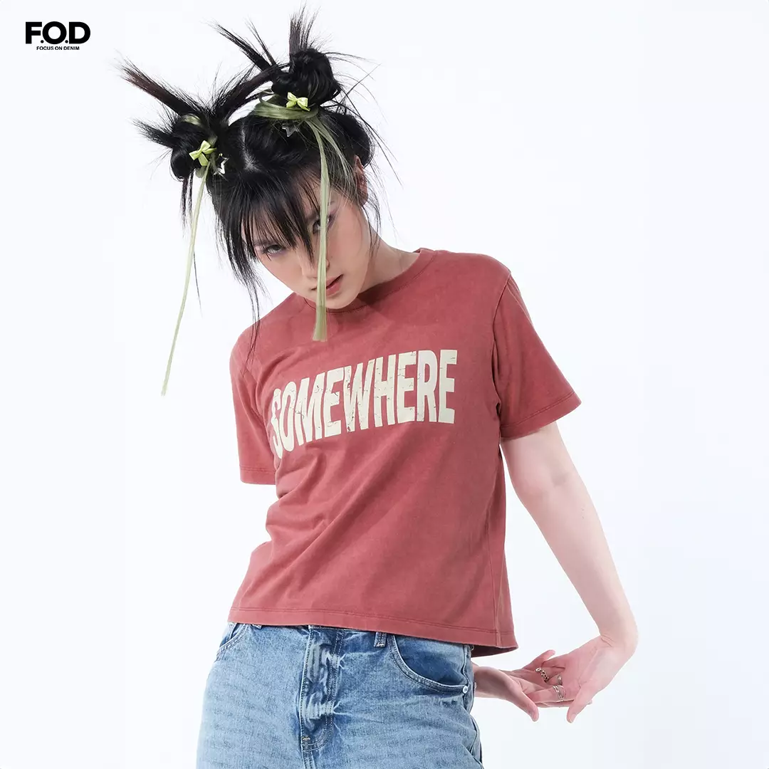 Kaos Wanita Somewhere Dark Pink