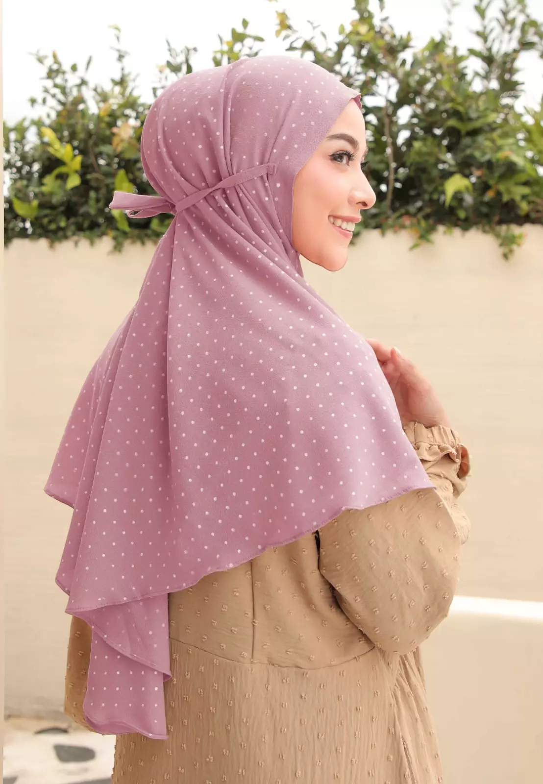 Zelena - Rowena Bergo | Hijab Instan Tali | Kerudung Motif - Apricot