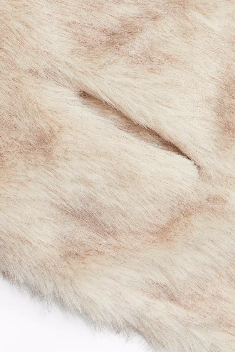 Keyhole scarf