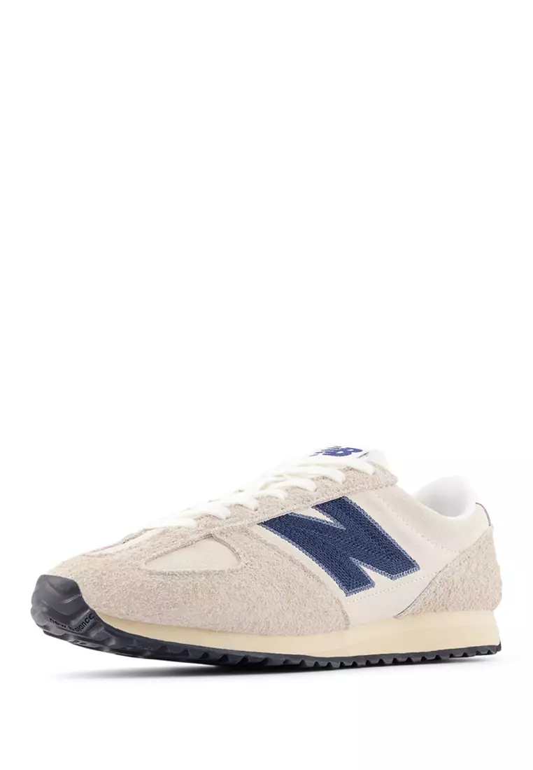 471 Classic Lifestyle Shoes
