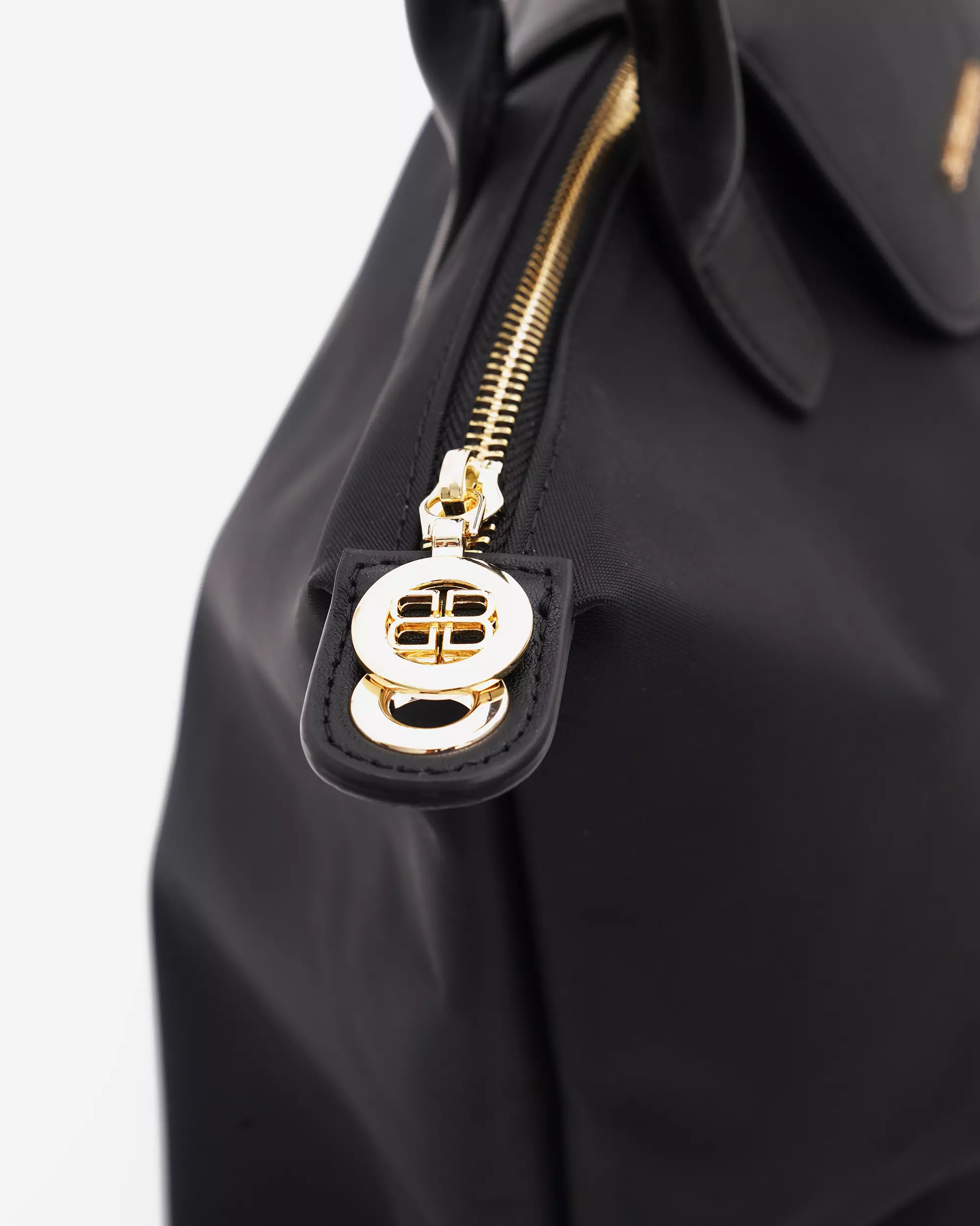 Buccheri Radhia Shoulder Bag Women