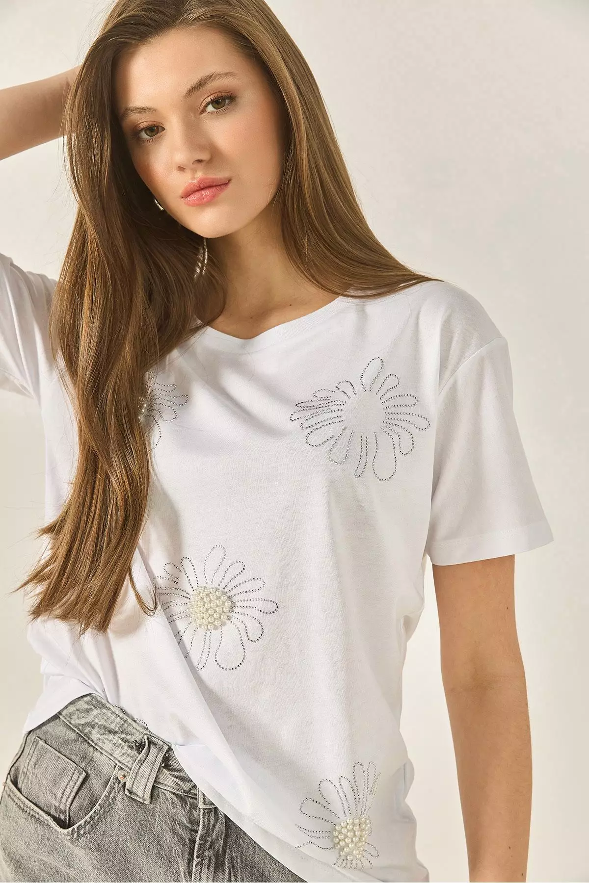 Women's Flower Motif Stone Bead Embroidered Regular Fit Cotton T-Shirt 8128 60283300