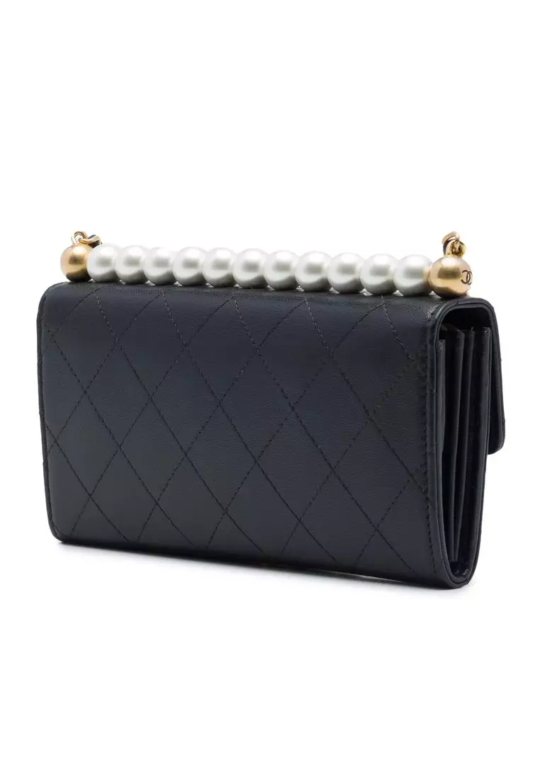 Pre-Loved Chanel Quilted Goatskin Chic Pearls Clutch With Chain