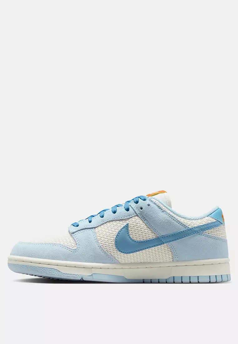 Dunk Low SE Women's Shoes