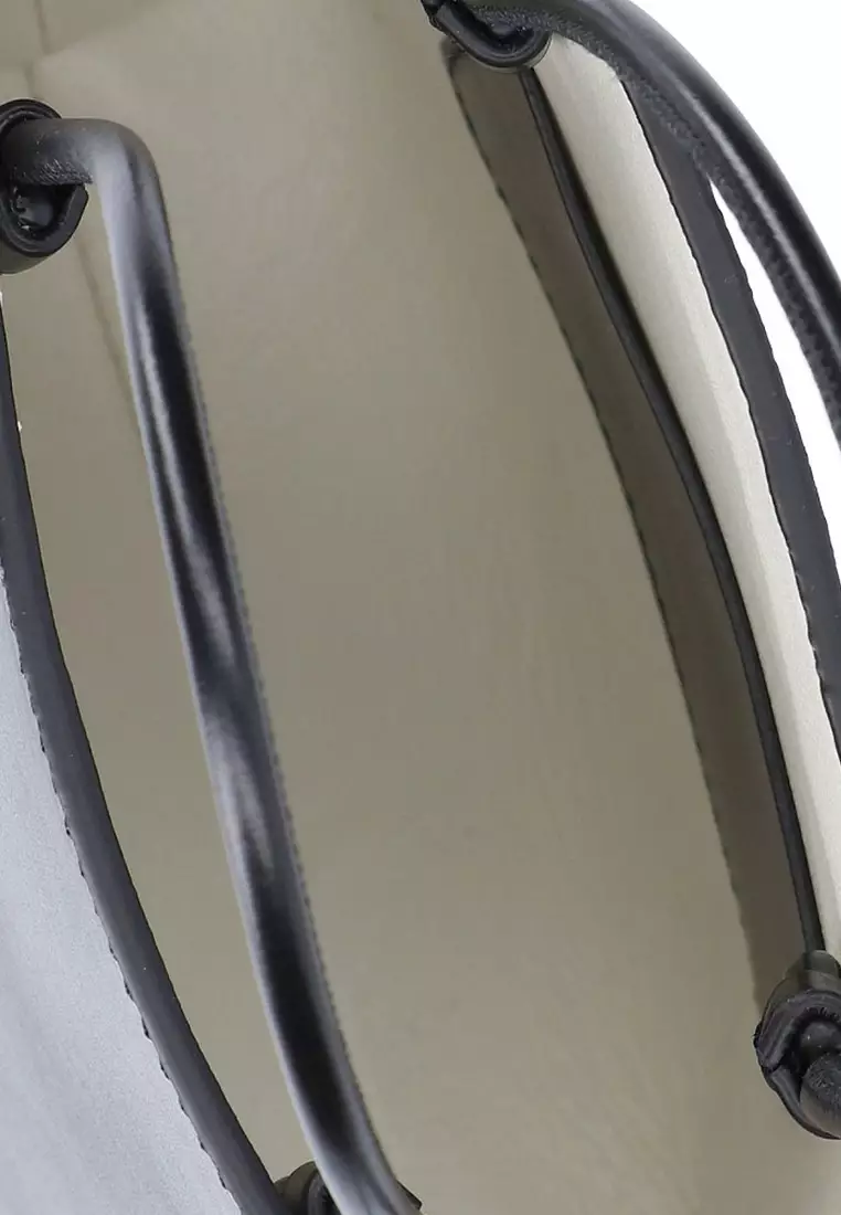 Sense MicTote Bag in Black