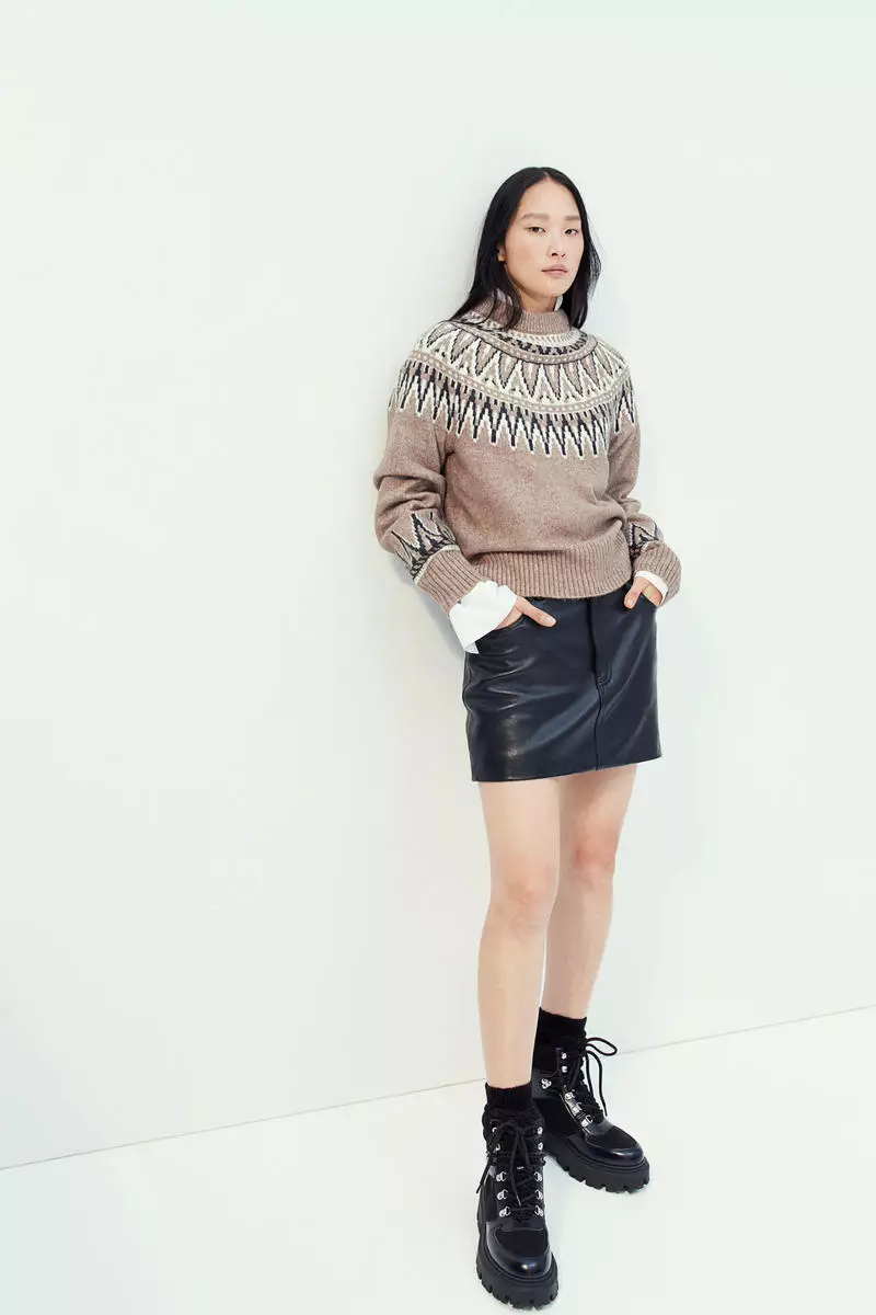 Jacquard-knit jumper