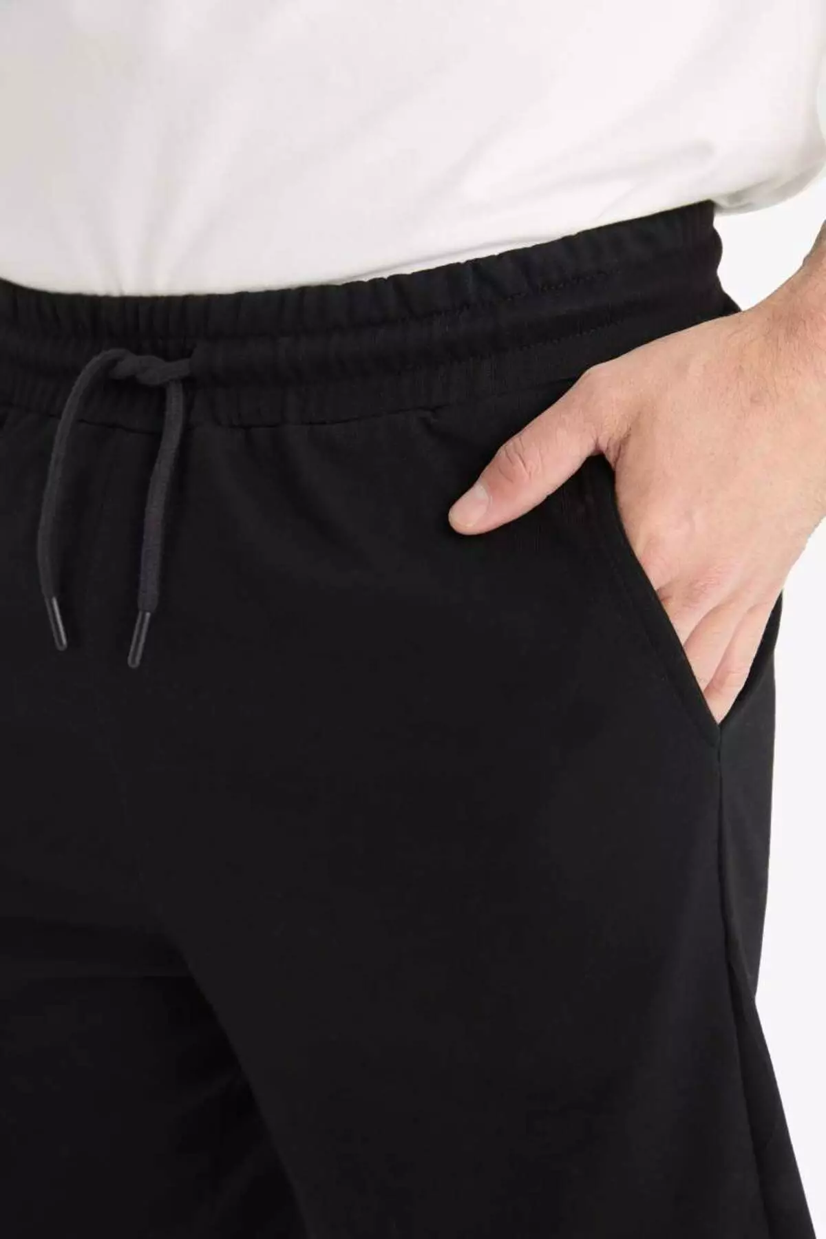 Slim Fit Slim Fit Pocketed Cotton Basic Plain Bermuda Shorts W1105Az25Sp