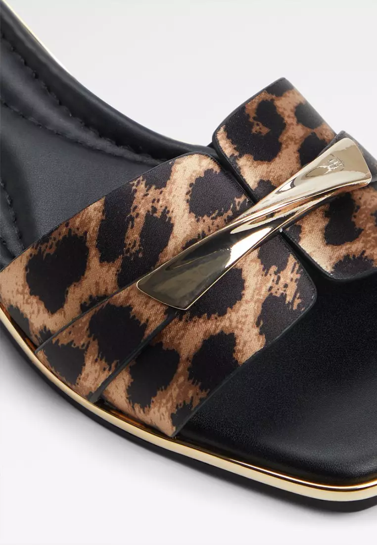 Darlina Flat Sandals