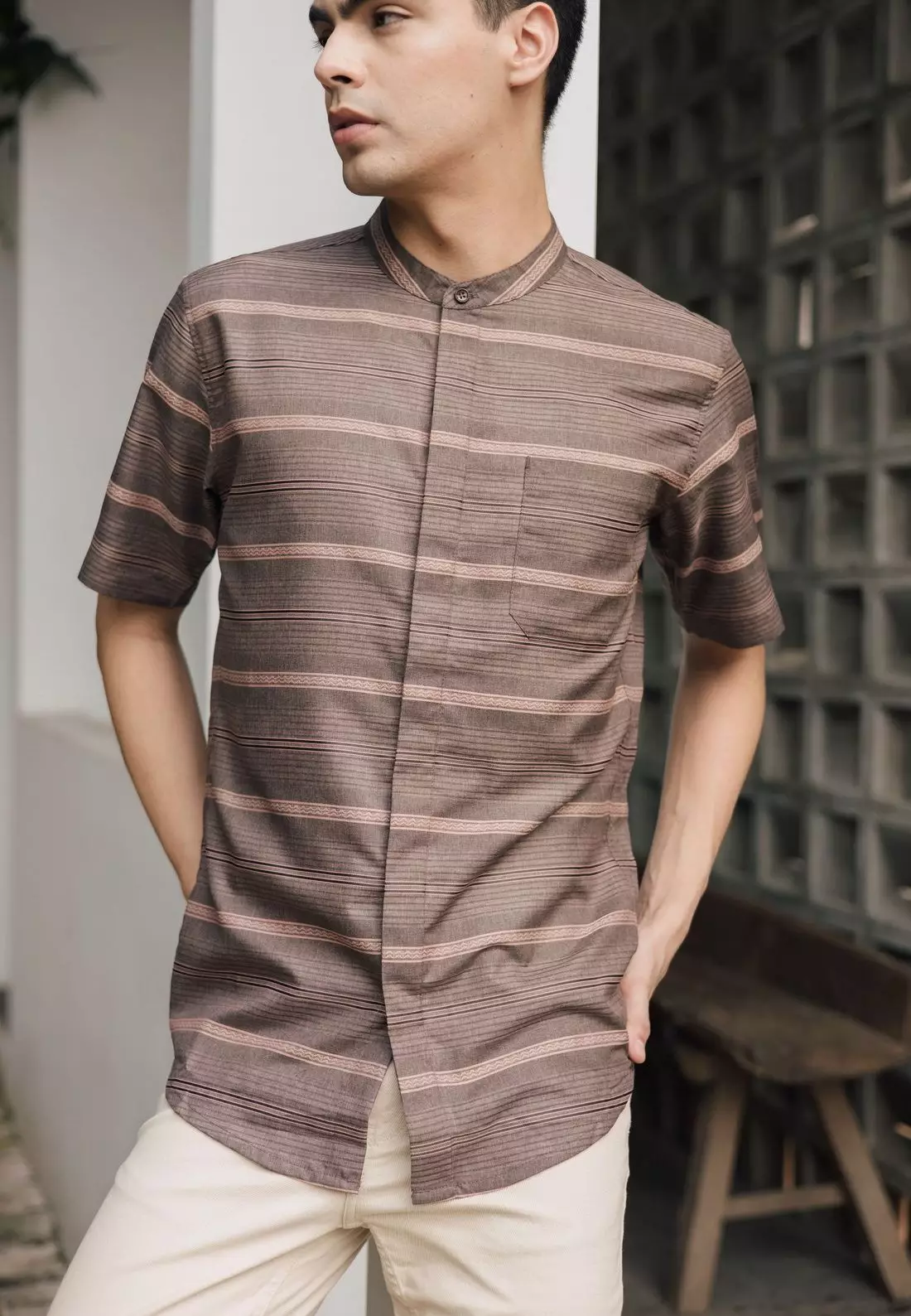 POLICE Kemeja Koko Salur Krah Shanghai Coklat Tua Regular Fit Pria