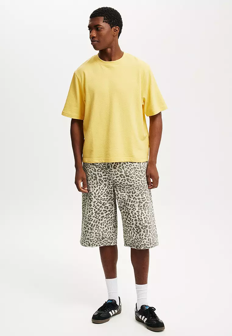 Buy Cotton On Cropped Fit T-Shirt 2025 Online | ZALORA