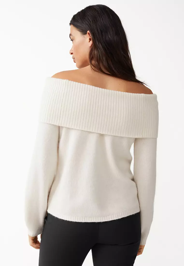 Off-Shoulder Chunky Wool Jumper