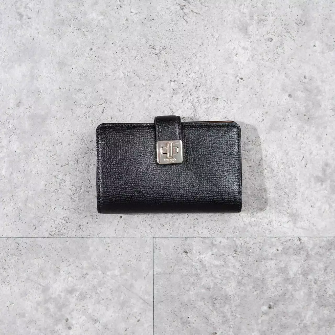 Dompet KATE SPADE GHW BLACK FLAP BIFOLD WALLET 100% ORIGINAL