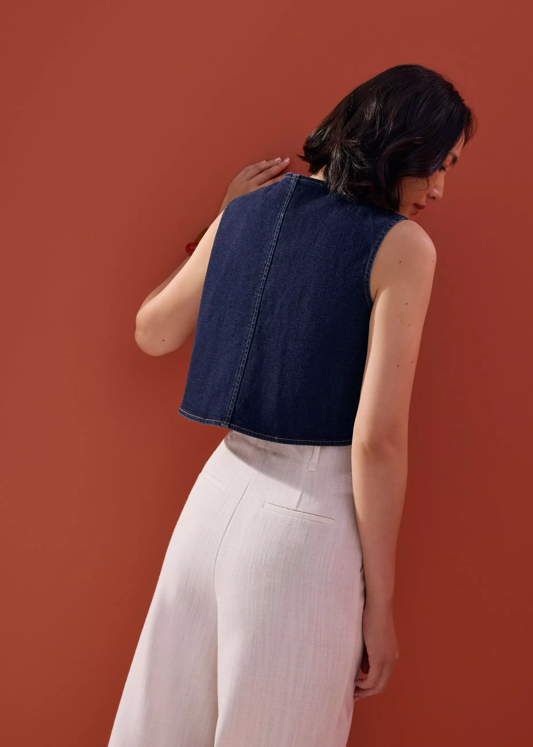Vest Wanita - Relaxed Denim Round Neck Button Down Vest Top