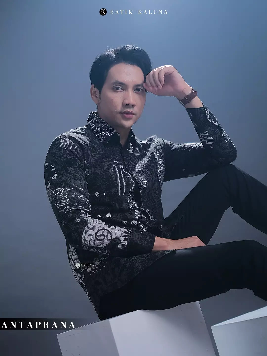 KEMEJA ANTAPRANA PUTIH