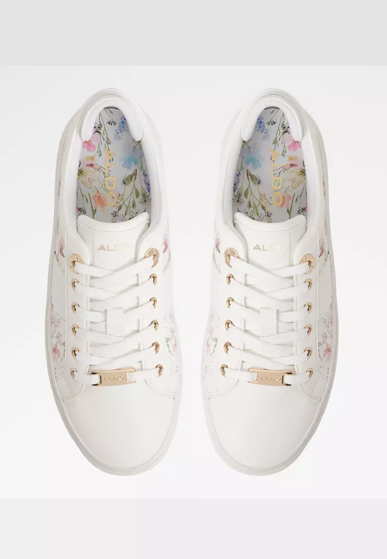 Brynlee Low-Top Sneakers