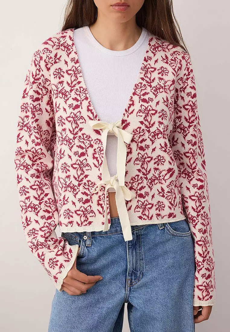 Soft Textured Ribbon/Bow Tied Patterned Knitwear Cardigan