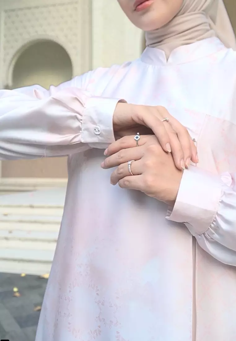 Gamis Mosleem Armany Silk Peach Floral Stylish By Brilliant Girl Warna Salem