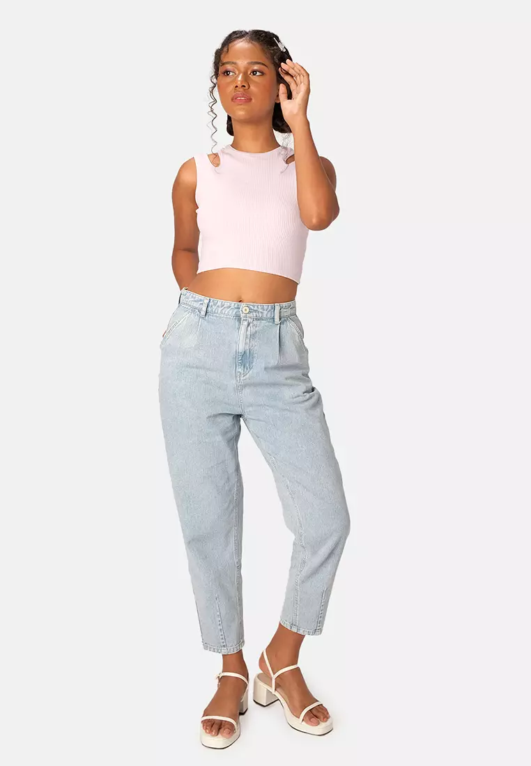 Shoulder cut shop top and jeans