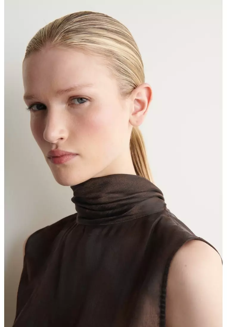 ANIMAL-JACQUARD SCARF-DETAIL BLOUSE