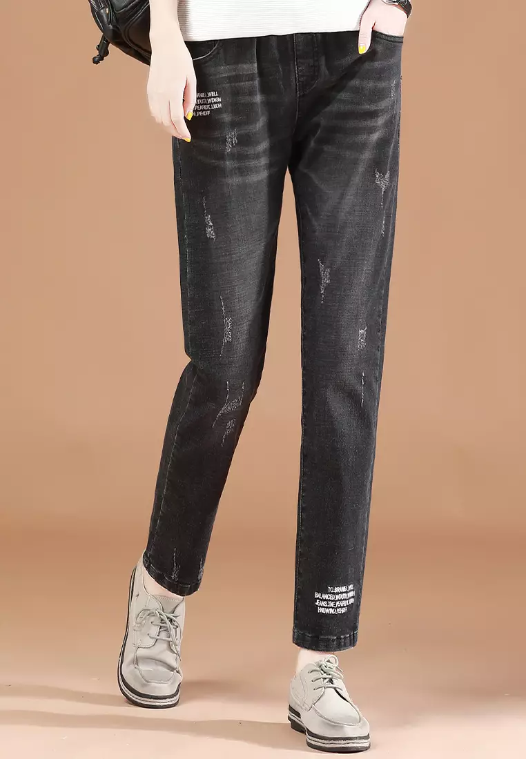 Girl black on sale ripped jeans