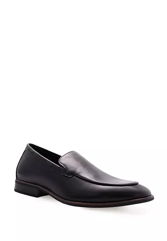 The Global Slip On