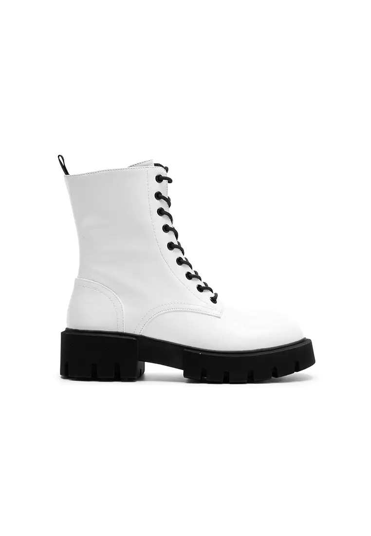 CLASSIC PLATFORM LACE-UP BOOTS