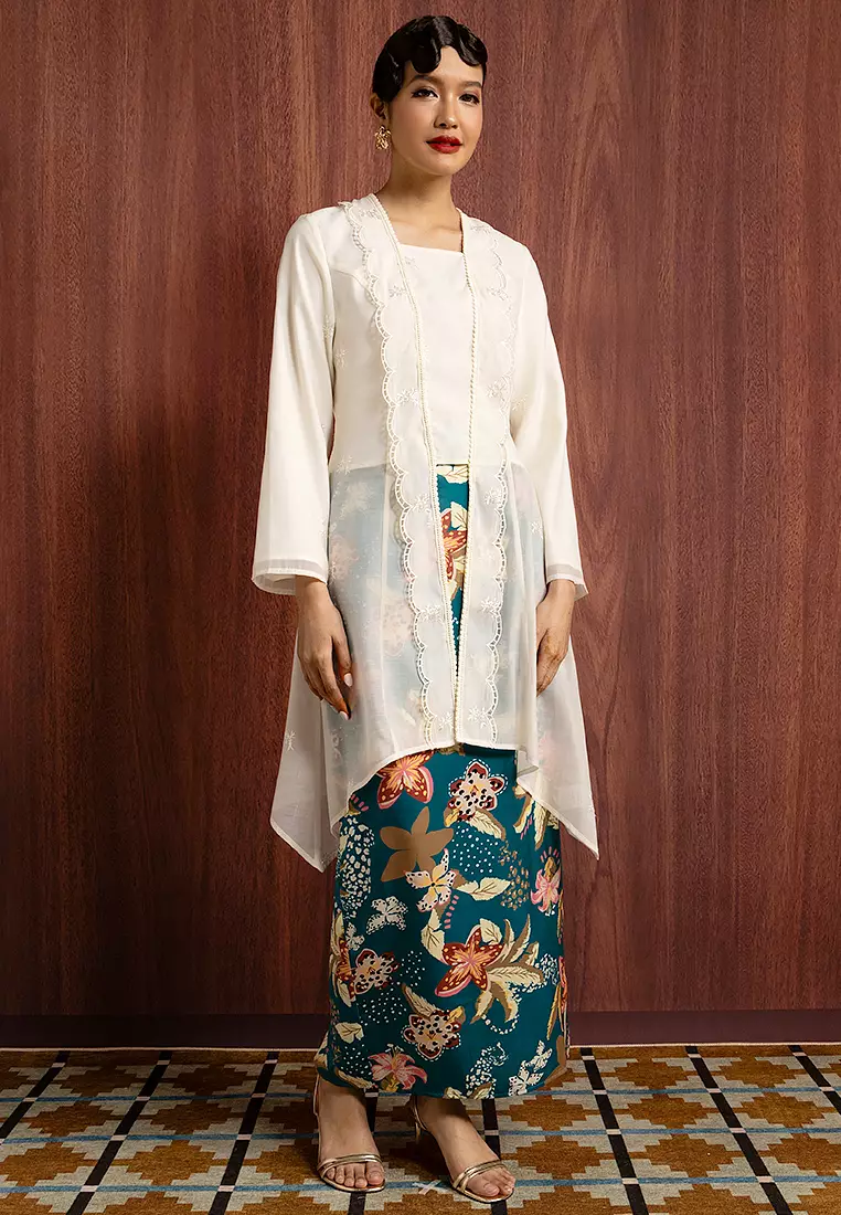 AINI EMBROIDERED KEBAYA KUTUBARU SET