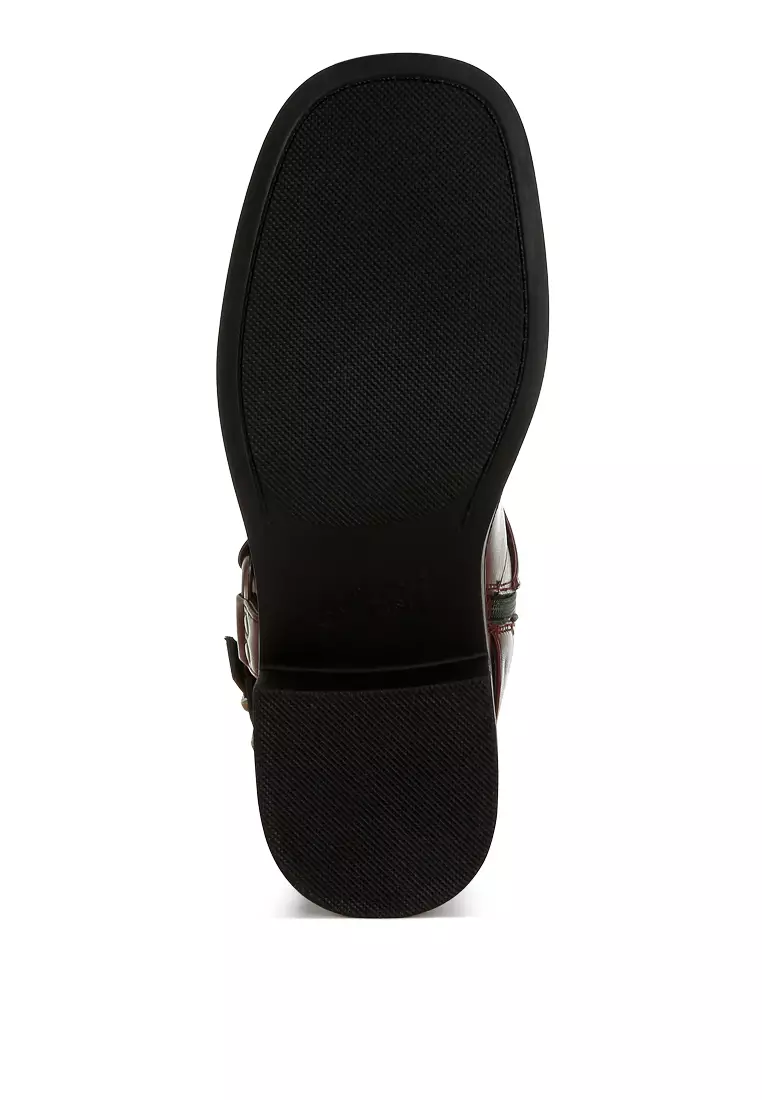 Sepatu Biker Detail Harness Warna Burgundy