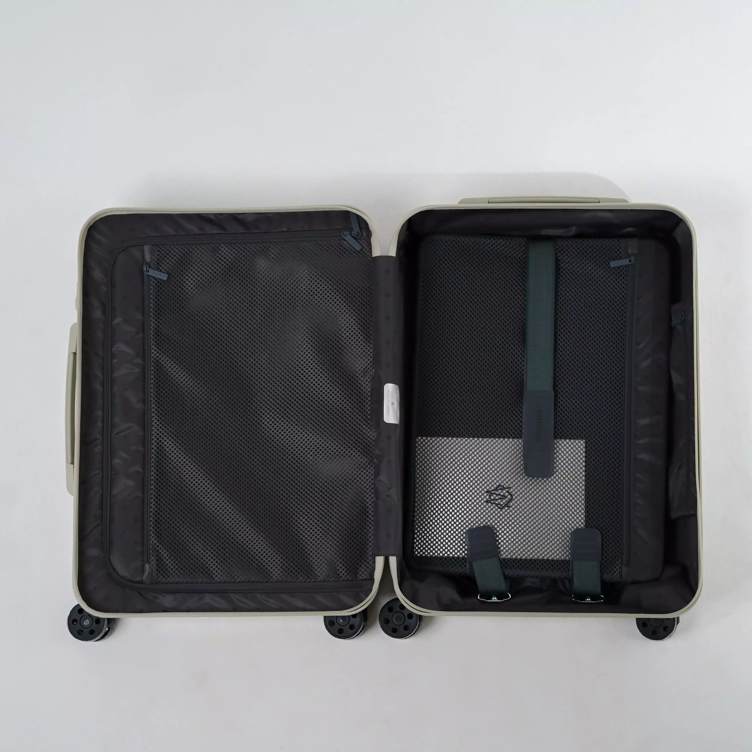 Koper RIMOWA ESSENTIAL GREY CLAY CABIN SUITCASE LUGGAGE 100% ORIGINAL