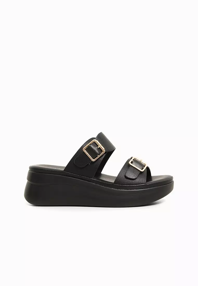 Discount on CLN  shoes - SKU: Alayha Wedge Slides