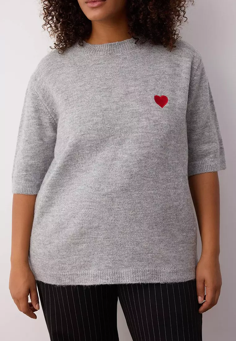 Gray Heart Embroidered Thin Knitwear Sweater Tbbaw26An00007