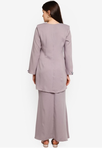 Buy Kurung Moden from peace collections in Grey at Zalora
