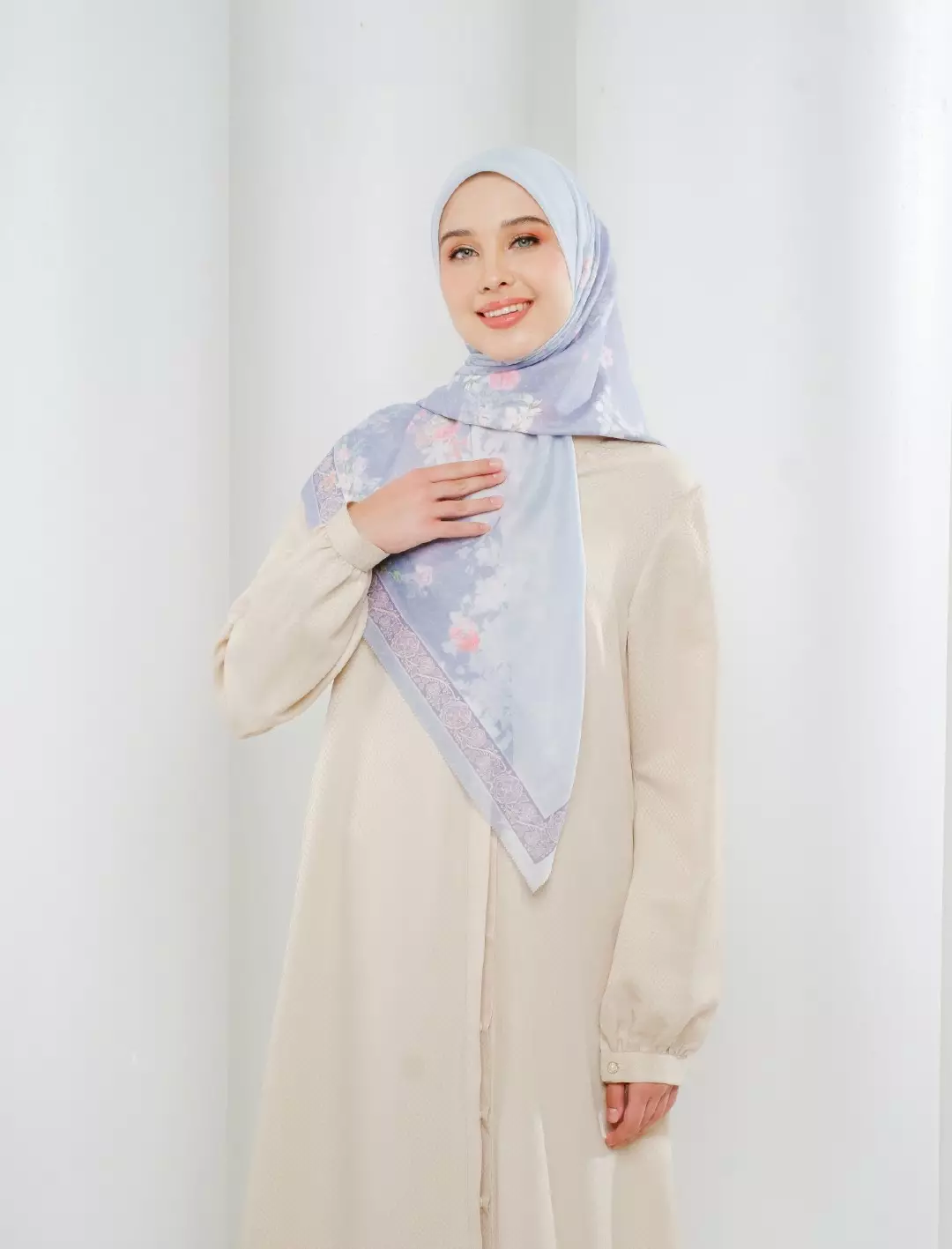 Linzy Printed Scarf Monacron Blue | Hijab Kerudung Segi Empat Motif
