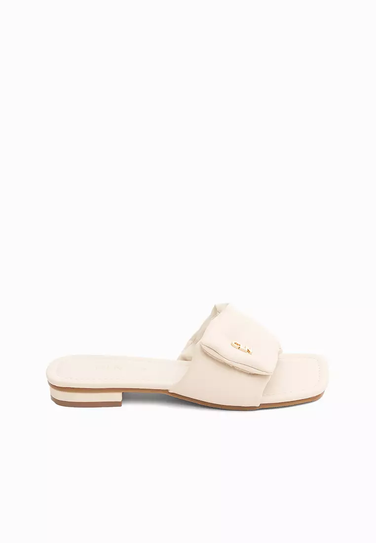 Discount on CLN  shoes - SKU: Leonora Slides